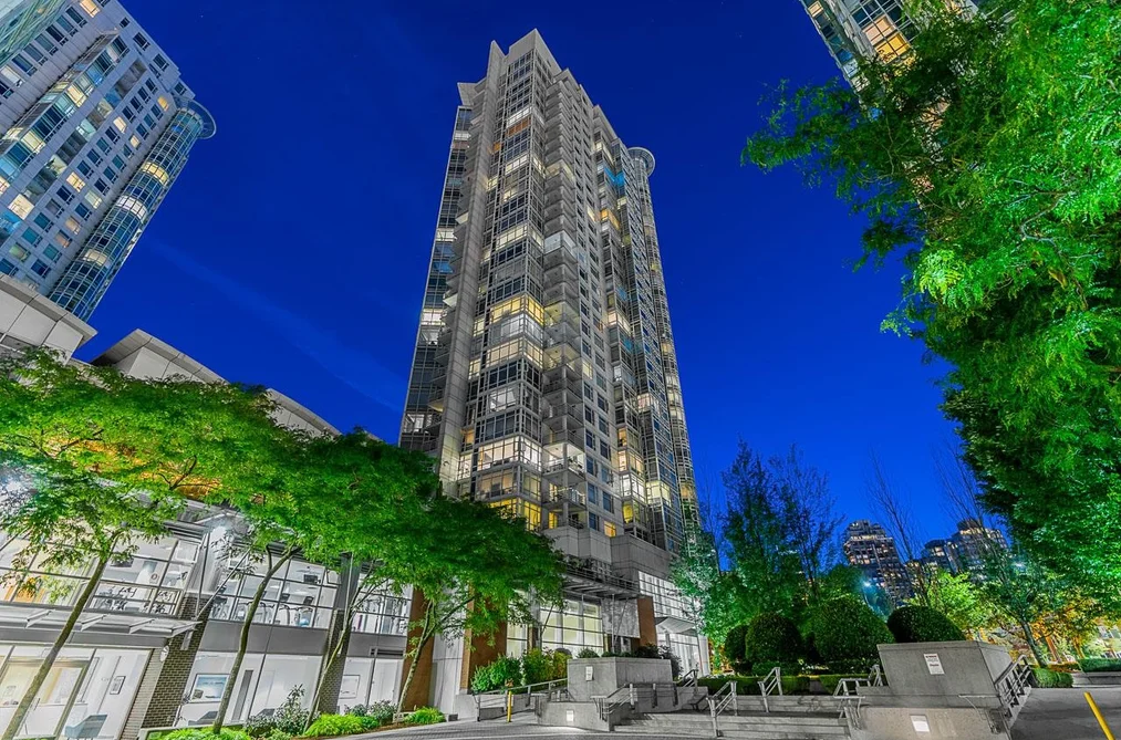Condo for sale at 2207 198 Aquarius Mews Vancouver British Columbia - MLS: R3151969