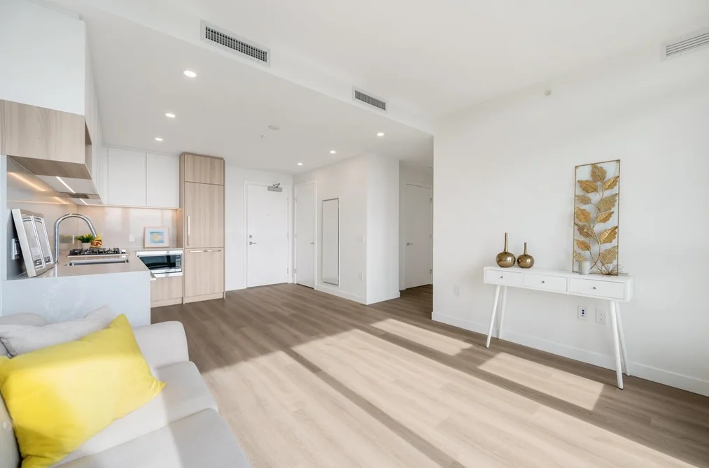 2207 6087 WILSON AVENUE, Burnaby BC V5H 0M1, Burnaby BC — Residential for Sale - Photo 4