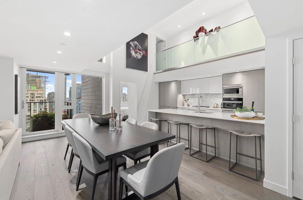 Condo for sale at 2208 1111 Richards Street Vancouver British Columbia - MLS: R3058561