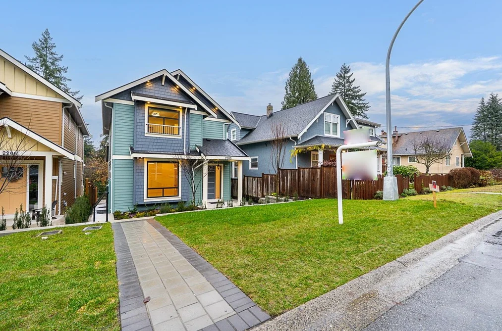 House for sale at 2208 St George Street Port Moody British Columbia - MLS: R3072628