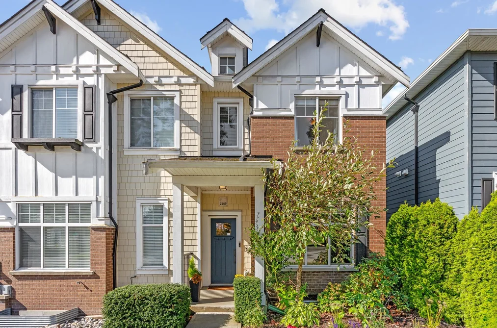 2209 165 St, Surrey, BC - MLS: R3175613