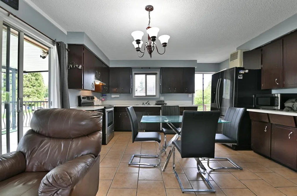 2211 BEAVER STREET, Abbotsford BC V2T 3C9, Abbotsford BC — Residential Income for Sale — Photo 11 of 40