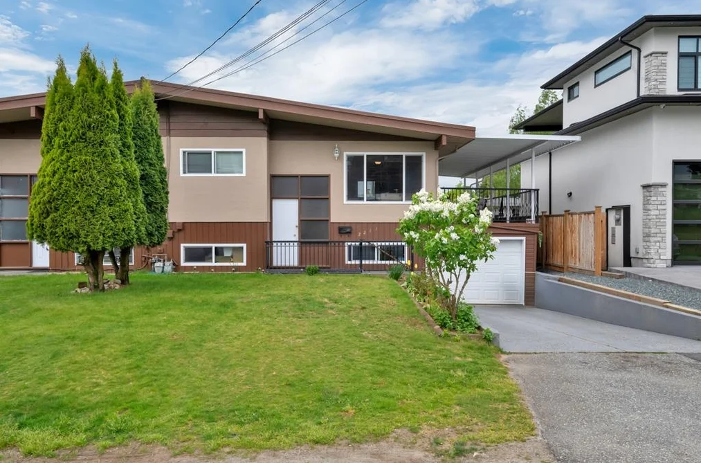 2209 2211 BEAVER STREET, Abbotsford BC V2T 3C9, Abbotsford BC — Residential Income for Sale - Photo 2