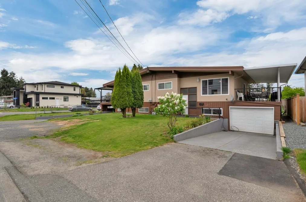 2209 2211 BEAVER STREET, Abbotsford BC V2T 3C9, Abbotsford BC — Residential Income for Sale - Photo 3