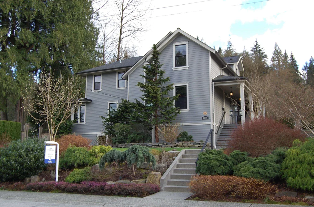 2209 ST. GEORGE STREET, Port Moody BC V3H 2G1, Port Moody BC — Residential for Sale - Photo 3