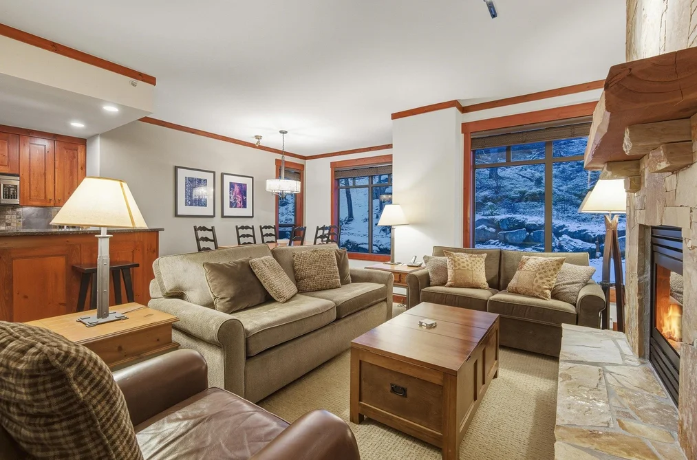 221 2202 GONDOLA WAY, Whistler BC V8E 0M7, Whistler BC — Residential for Sale - Photo 2
