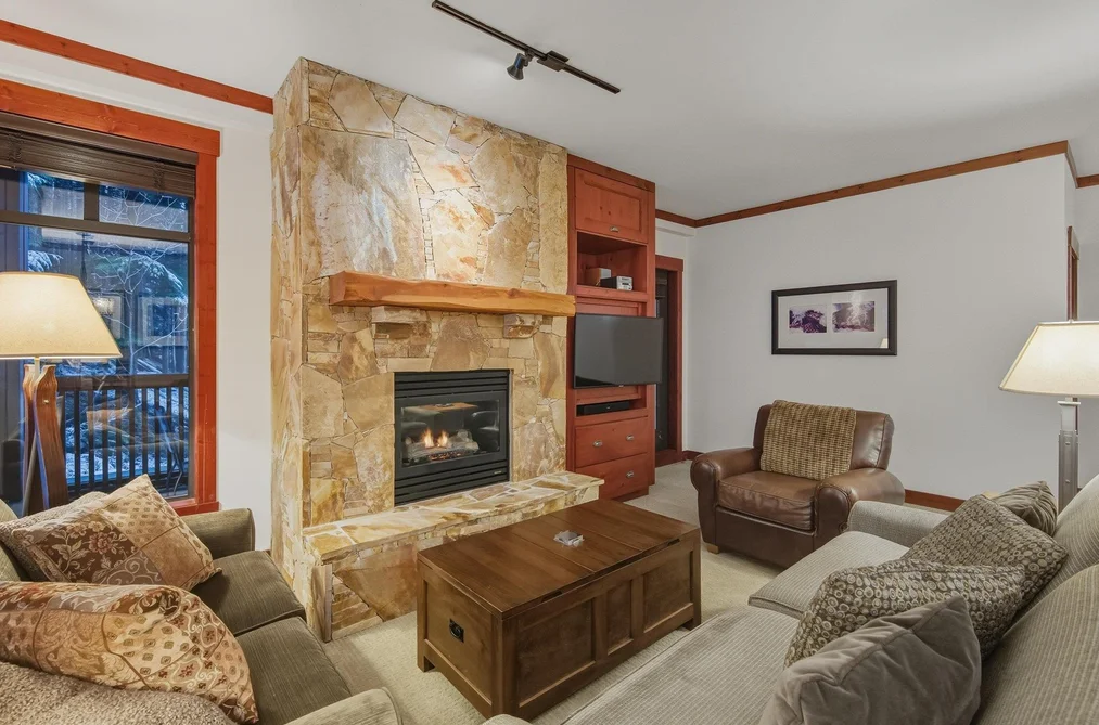 221 2202 GONDOLA WAY, Whistler BC V8E 0M7, Whistler BC — Residential for Sale - Photo 5