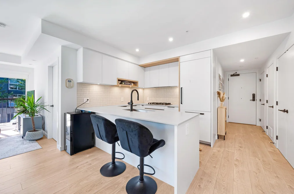 Condo for sale at 221 2520 Guelph Street Vancouver British Columbia - MLS: R3149819