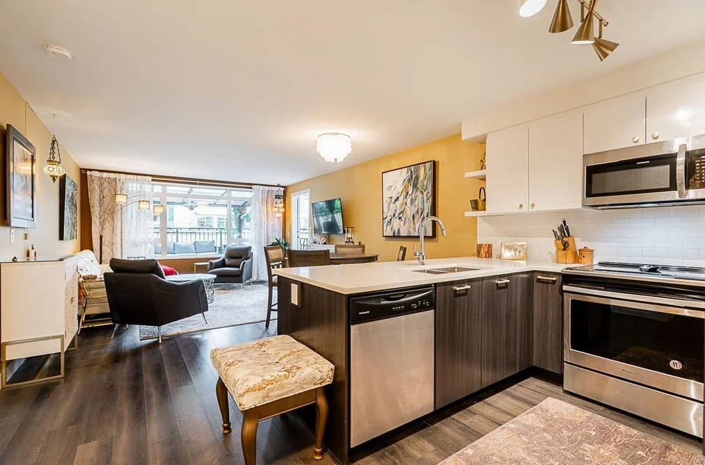 221 2525 CLARKE STREET, Port Moody BC V3H 0J3, Port Moody BC — Residential for Sale - Photo 3