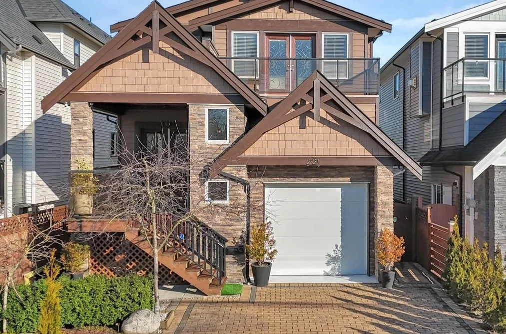 House for sale at 221 Campbell Street New Westminster British Columbia - MLS: R3100122