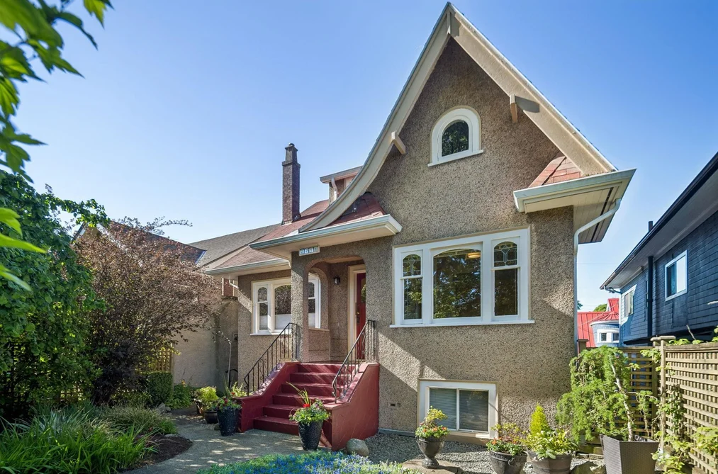 House for sale at 2211 Parker Street Vancouver British Columbia - MLS: R3127302
