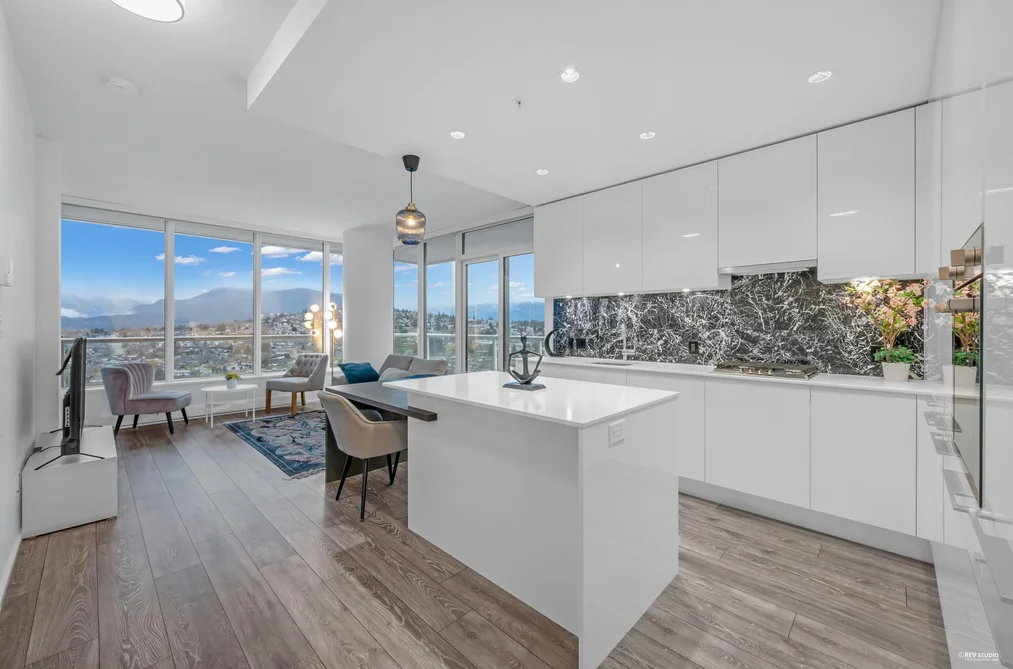 Condo for sale at 2212 1955 Alpha Way Burnaby British Columbia - MLS: R3105962