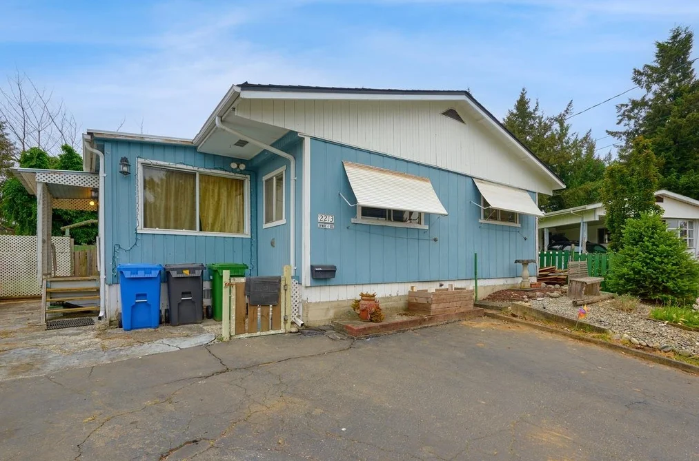Manufactured On Land for sale at 2213 Crystal Court Abbotsford British Columbia - MLS: R3121255