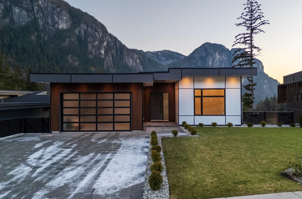2216 WINDSAIL PLACE, Squamish BC V8B 0T6, Squamish BC — Residential for Sale - Photo 2