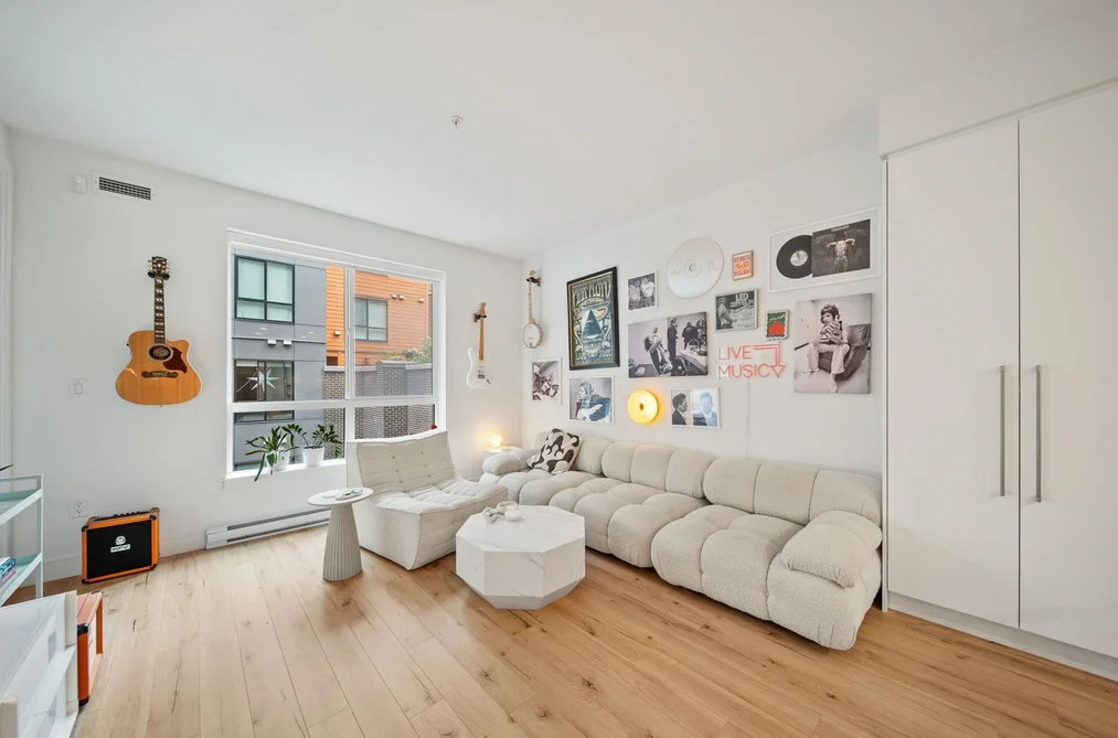 Condo for sale at 222 3131 Murray Street Port Moody British Columbia - MLS: R3134001
