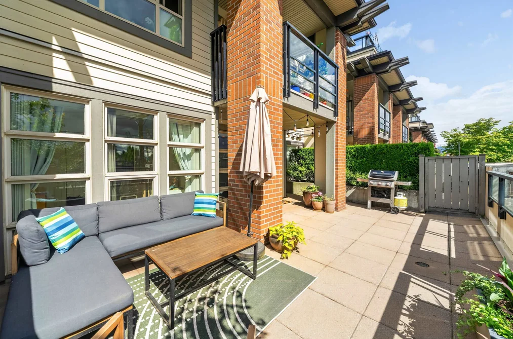 Condo for sale at 222 4550 Fraser Street Vancouver British Columbia - MLS: R3133509