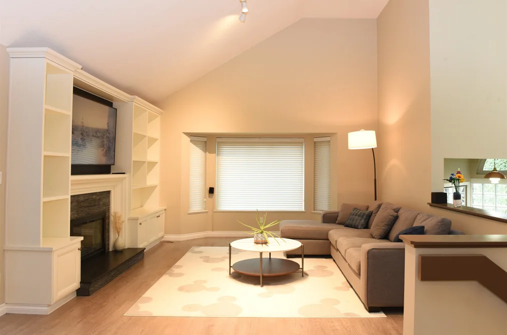 2220 PAULUS CRESCENT, Burnaby, BC — Residential for Sale - Photo 2