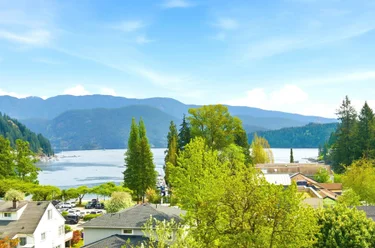 2222 Caledonia Ave, North Vancouver, BC - MLS: R3169569