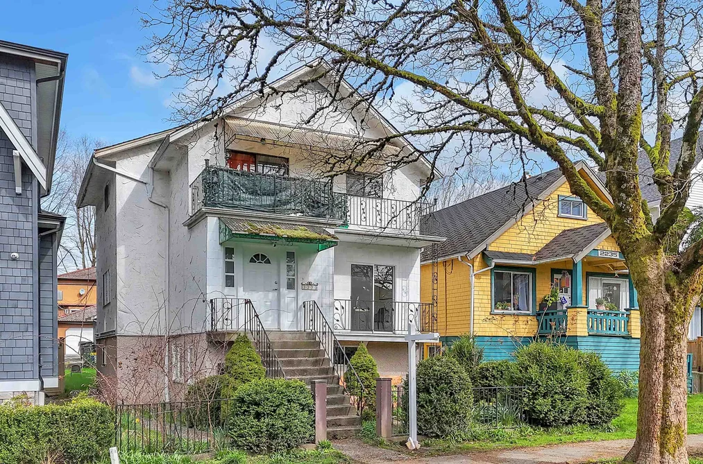 House for sale at 2223 E 8th Avenue Vancouver British Columbia - MLS: R3102999
