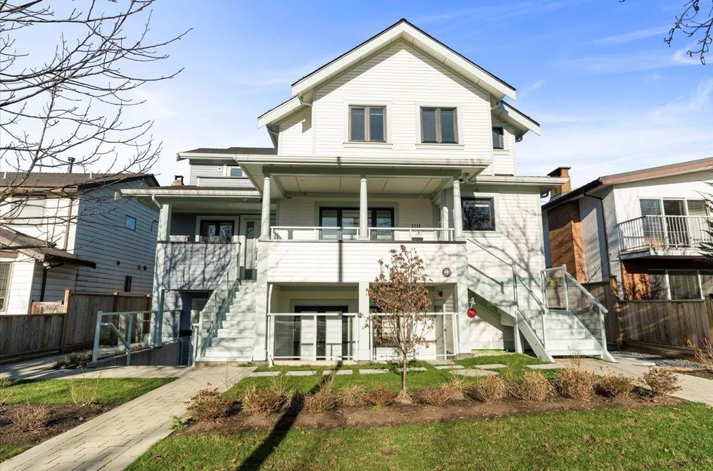 Townhouse for sale at 2227 W 16th Avenue Vancouver British Columbia - MLS: R3076355