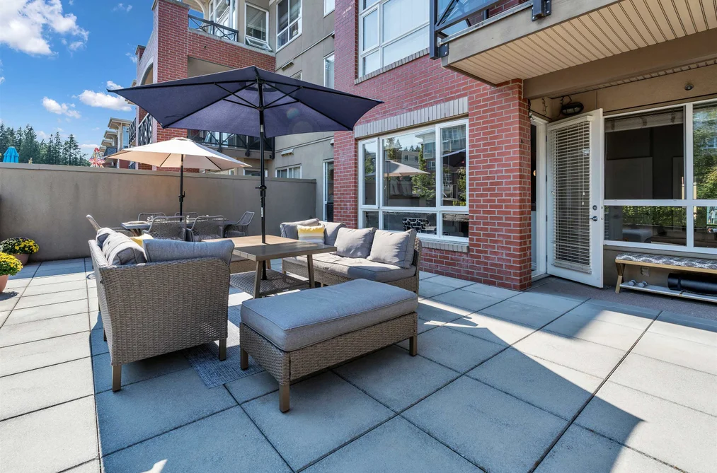 223 2970 KING GEORGE BOULEVARD, Surrey BC V4P 0E6, Surrey BC — Residential for Sale - Photo 2