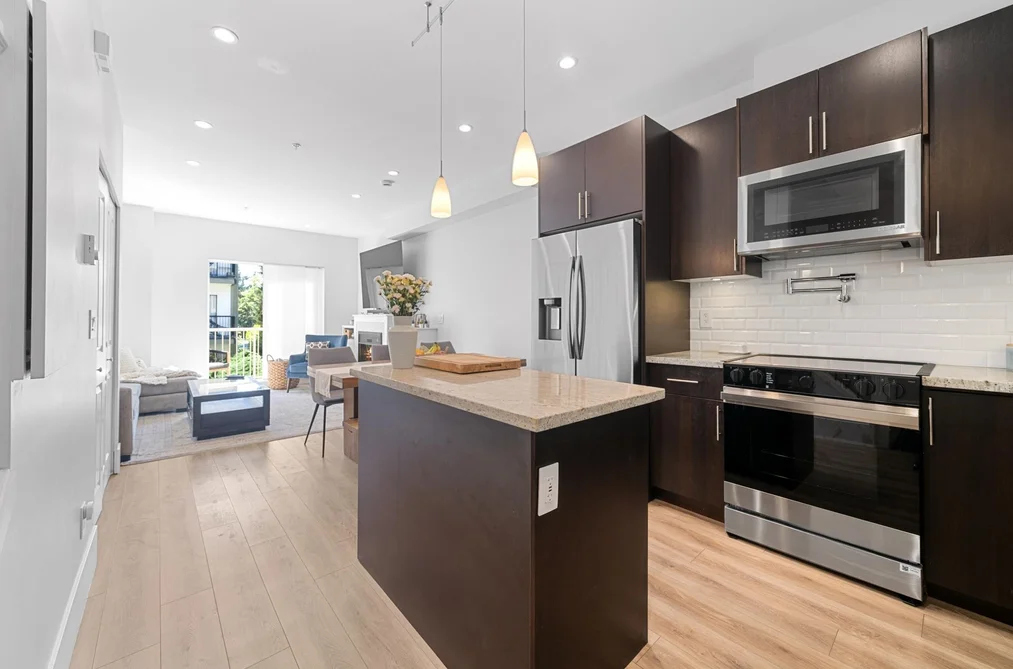 223 368 ELLESMERE AVENUE, Burnaby BC V5B 3S9, Burnaby BC — Residential for Sale — Photo 3 of 23