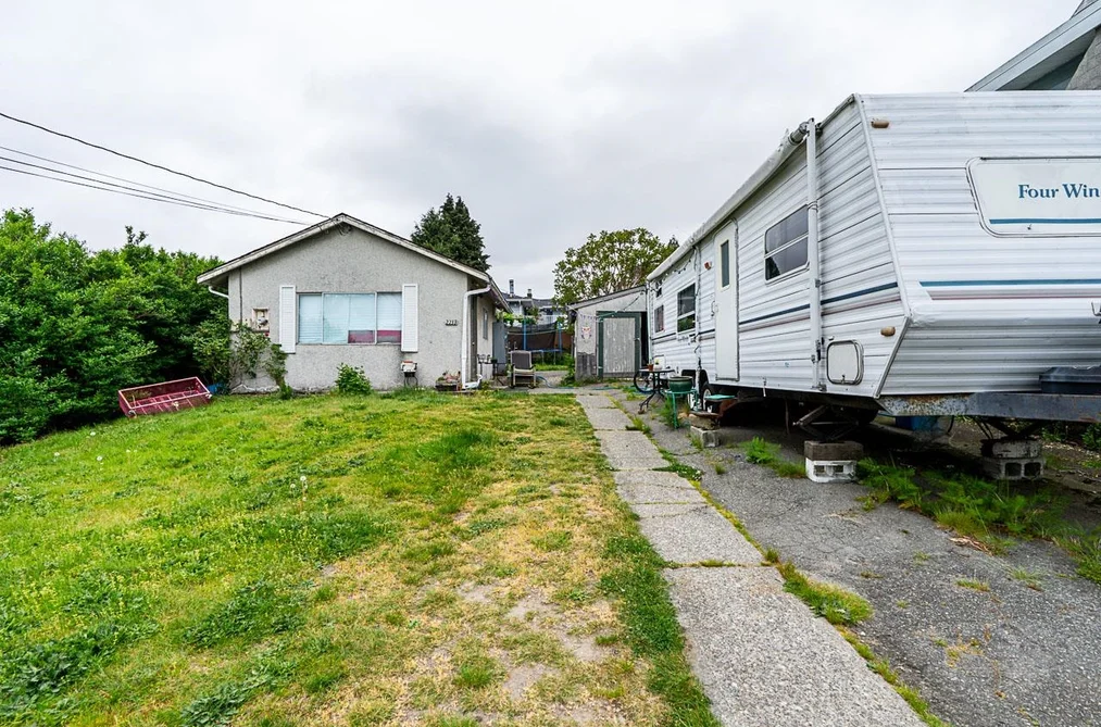 2233 EDINBURGH STREET, New Westminster BC V3M 2Y2, New Westminster BC — Residential for Sale - Photo 4