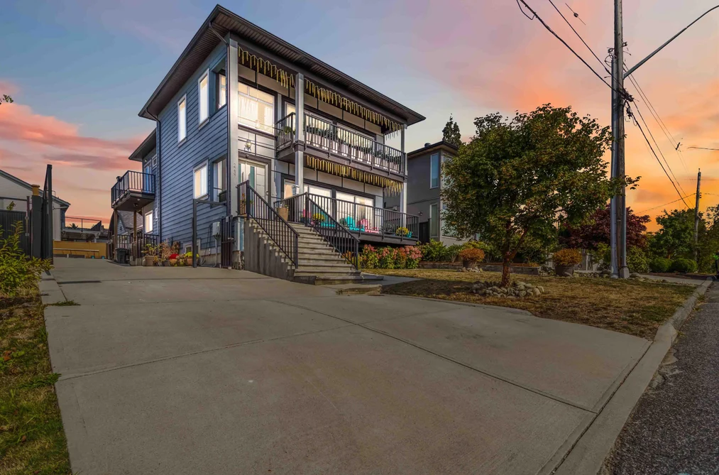 House for sale at 2237 Dublin Street New Westminster British Columbia - MLS: R3164816