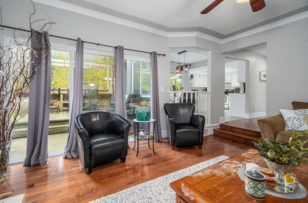 2237 MOUNTAIN DRIVE, Abbotsford BC V3G 1E3, Abbotsford BC — Residential for Sale - Photo 2
