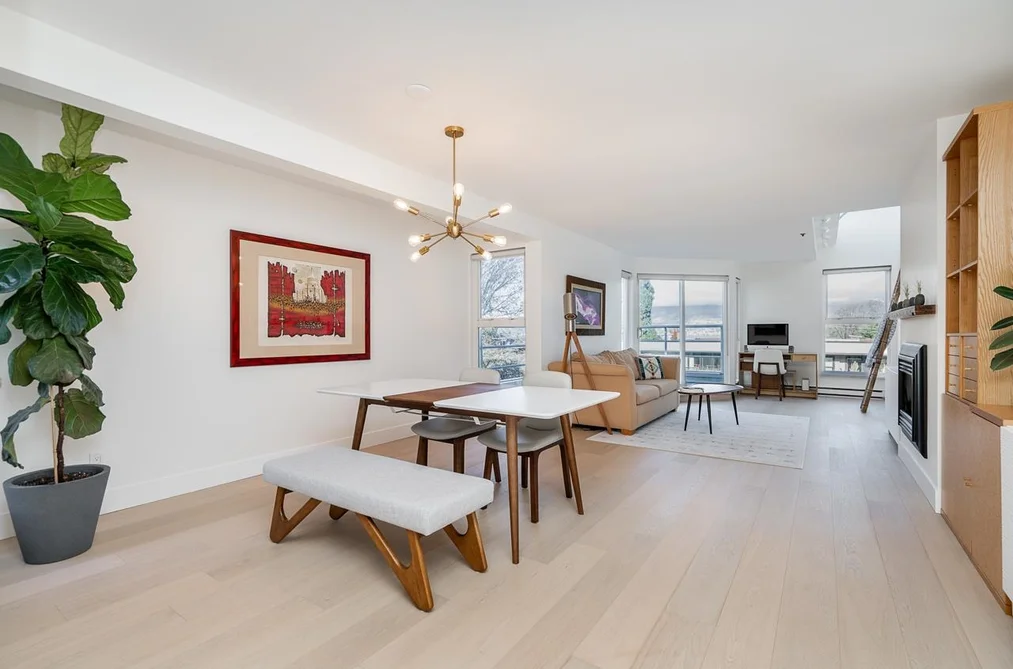 2240 YORK AVENUE, Vancouver BC V6K 1C6, Vancouver BC — Residential for Sale - Photo 2