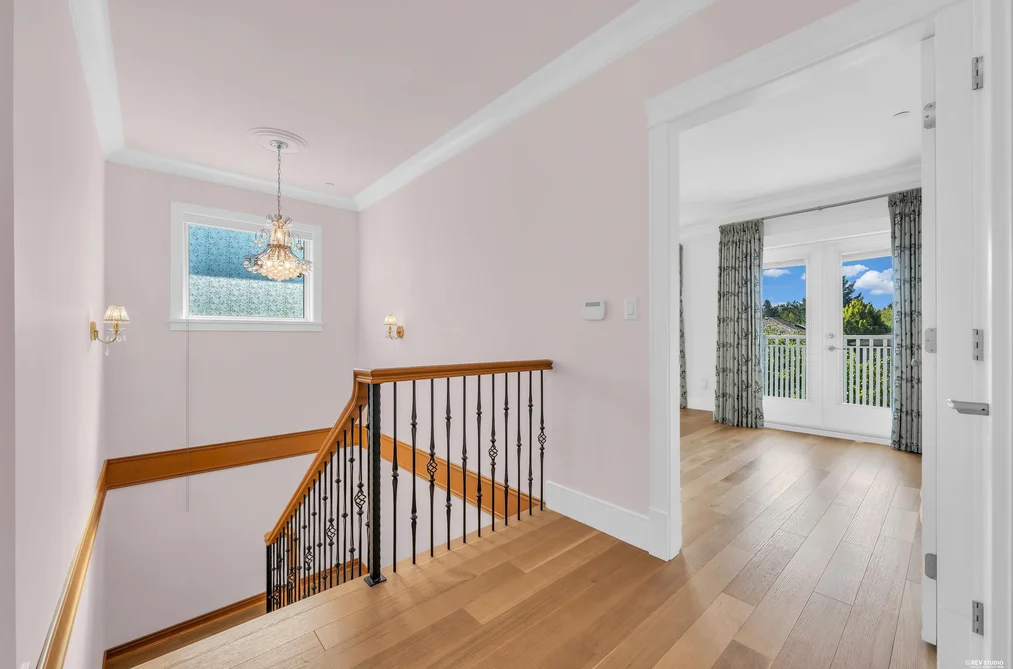 2246 W 22nd Avenue, Vancouver, BC - House for Sale - Photo 11 of 23 2246 W 22nd Avenue, Vancouver, BC - House for Sale - Photo 11 of 23