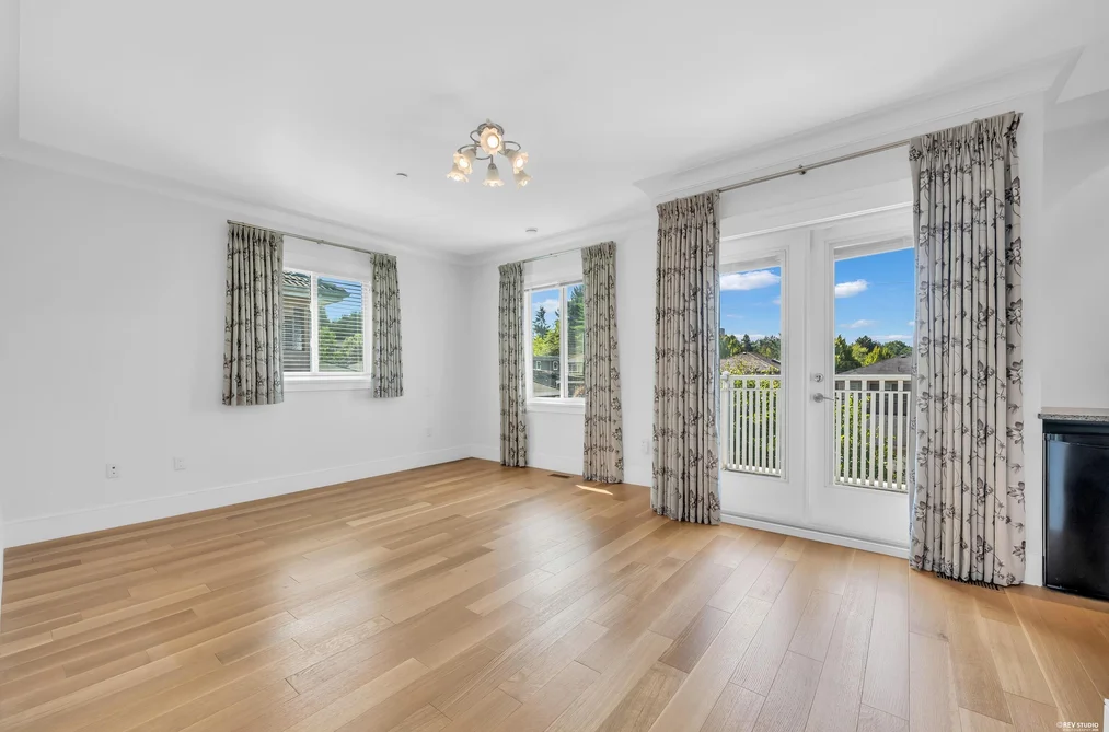2246 W 22nd Avenue, Vancouver, BC - House for Sale - Photo 12 of 23 2246 W 22nd Avenue, Vancouver, BC - House for Sale - Photo 12 of 23
