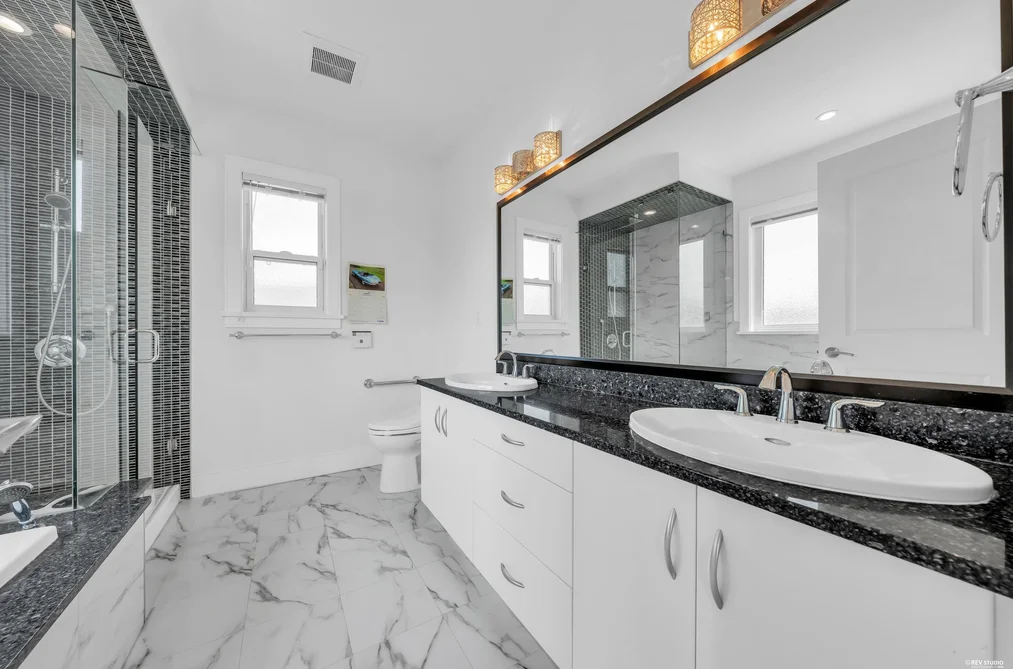 2246 W 22nd Avenue, Vancouver, BC - House for Sale - Photo 15 of 23 2246 W 22nd Avenue, Vancouver, BC - House for Sale - Photo 15 of 23