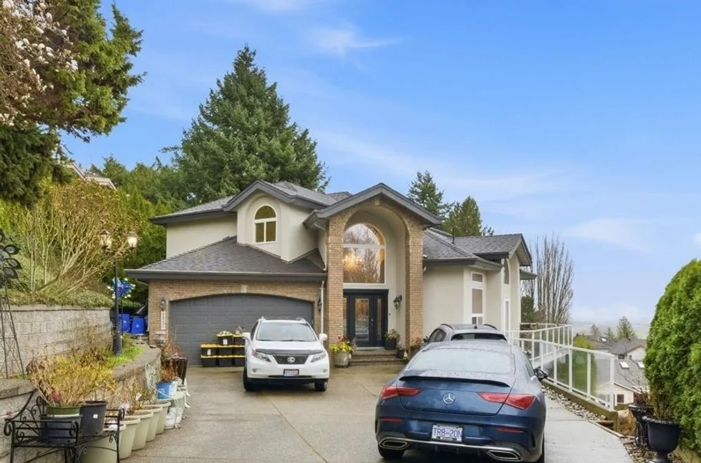 House for sale at 2247 2247 Mountain Drive Abbotsford British Columbia - MLS: R3094844