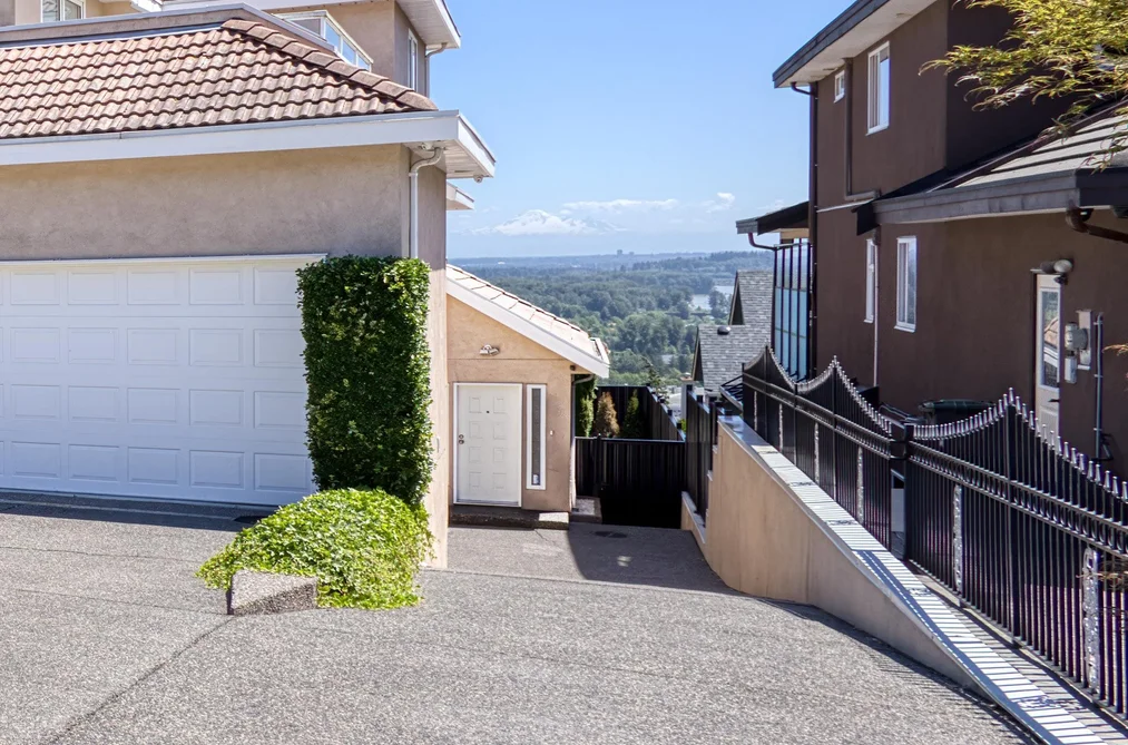 2249 SICAMOUS AVENUE, Coquitlam BC V3K 6R9, Coquitlam BC — Residential for Sale — Photo 39 of 40