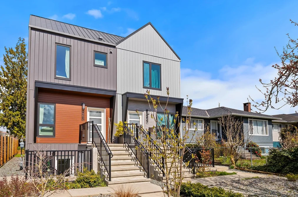 Half Duplex for sale at 225 E 57th Avenue Vancouver British Columbia - MLS: R3107186