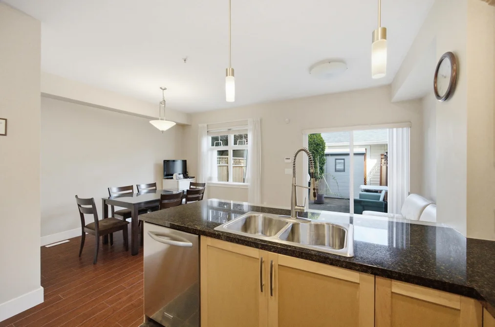 225 SALTER STREET, New Westminster BC V3M 0E8, New Westminster BC — Residential for Sale — Photo 11 of 39