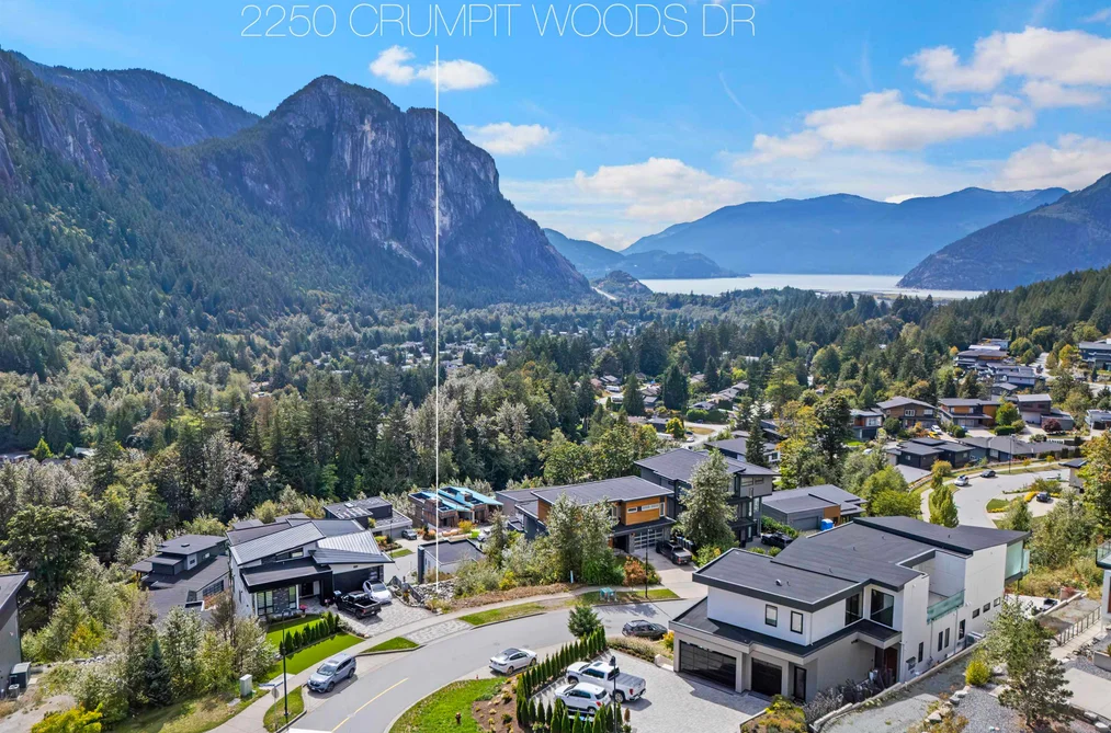2250 Crumpit Woods Drive, Squamish, BC - MLS: R3163976 - Photo 9 2250 Crumpit Woods Drive, Squamish, BC - MLS: R3163976 - Photo 9