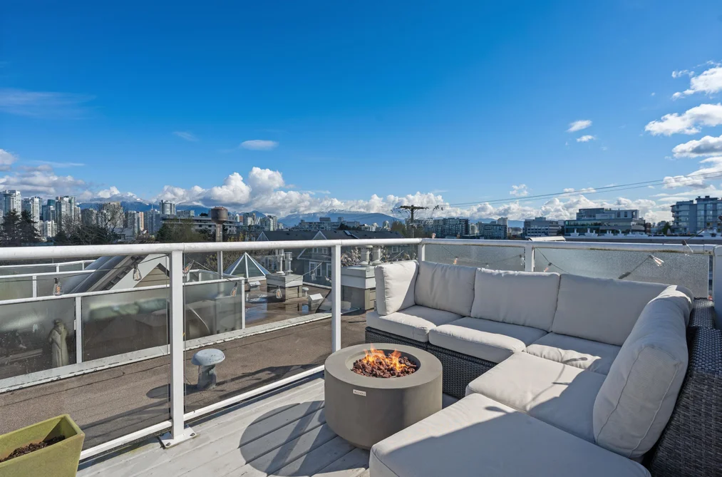 Townhouse for sale at 2251 Heather Street Vancouver British Columbia - MLS: R3113627