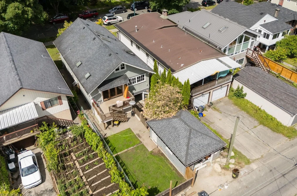 2252 VENABLES STREET, Vancouver BC V5L 2J6, Vancouver BC — Residential for Sale — Photo 37 of 38