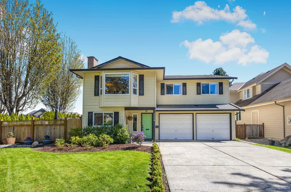 House for sale at 2254 154a Street Surrey British Columbia - MLS: R3119458