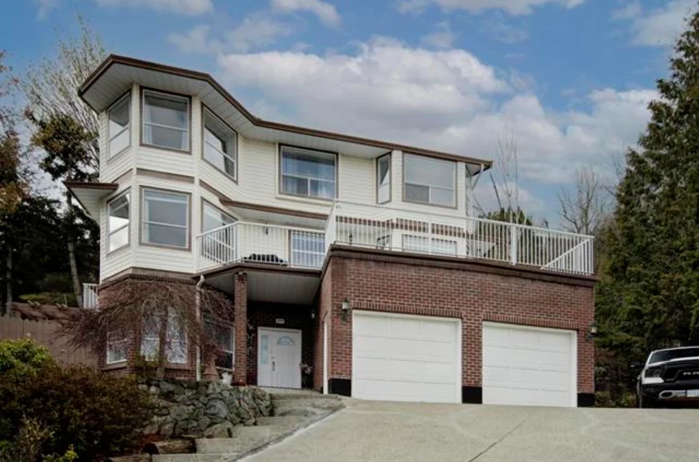House for sale at 2255 Mountain Drive Abbotsford British Columbia - MLS: R3101772