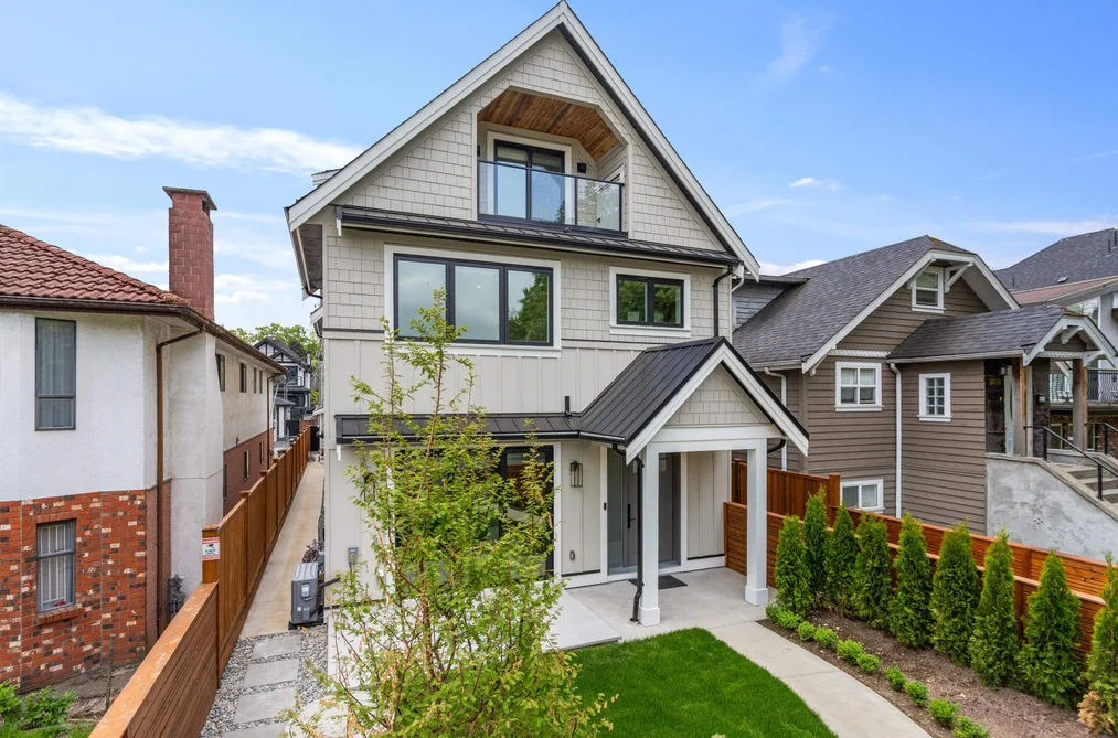 Half Duplex for sale at 1 2258 Napier Street Vancouver British Columbia - MLS: R3126772