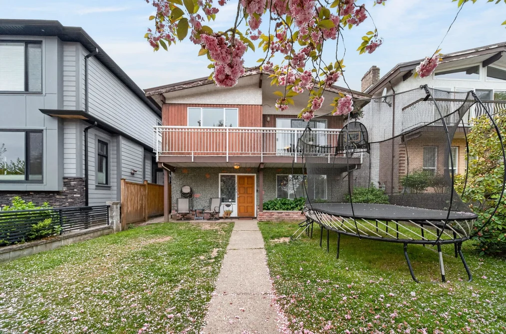 House for sale at 2258 Wenonah Street Vancouver British Columbia - MLS: R3143214