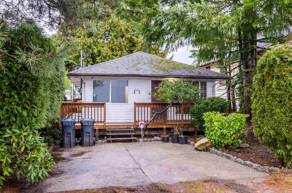 House for sale at 2259 Central Avenue Port Coquitlam British Columbia - MLS: R3105210