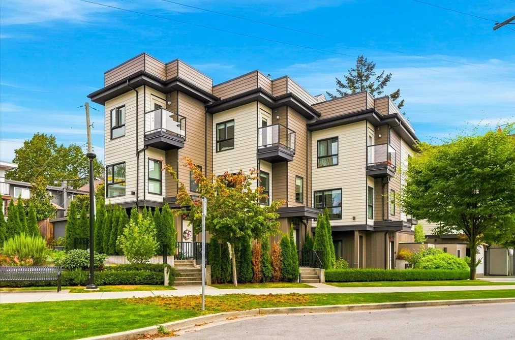 Townhouse for sale at 226 E 8th Street North Vancouver British Columbia - MLS: R3166397