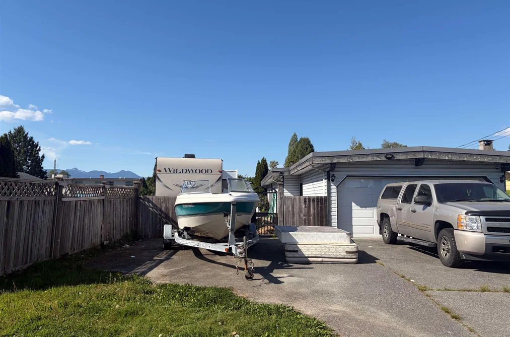 22621 BROWN AVENUE, Maple Ridge BC V2X 3R6, Maple Ridge BC — Residential for Sale - Photo 2
