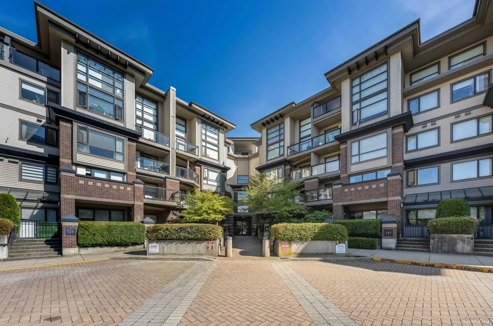 Condo for sale at 227 10838 City Parkway Surrey British Columbia - MLS: R3168118