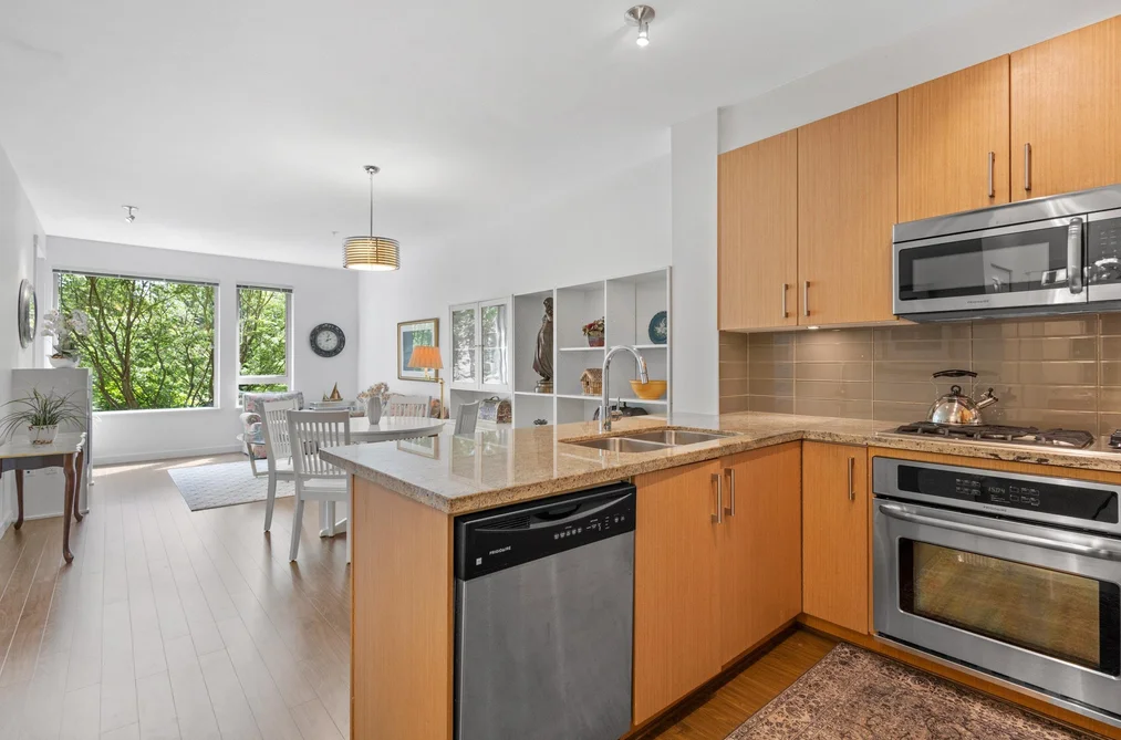 227 119 W 22ND STREET, North Vancouver BC V7M 0B4, North Vancouver BC — Residential for Sale - Photo 4