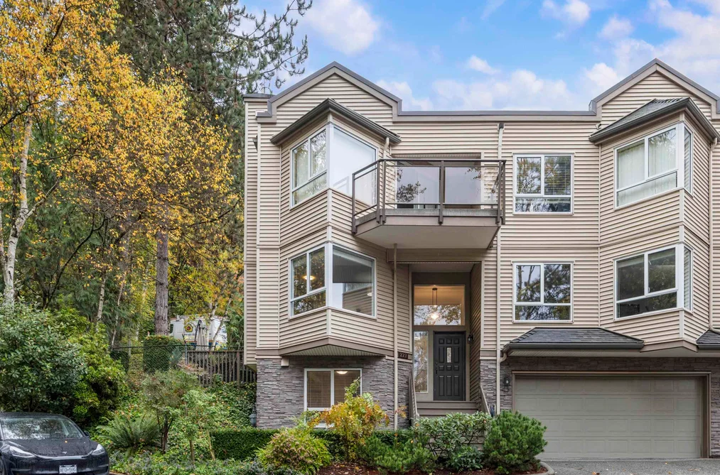 Townhouse for sale at 227 1215 Lansdowne Drive Coquitlam British Columbia - MLS: R3117041